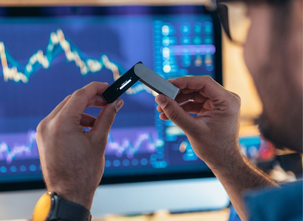 Image of a hardware crypto wallet